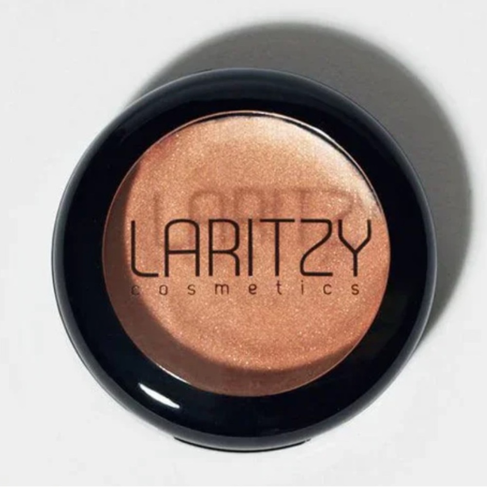 🎁 Laritzy Cosmetics Cream Highlighter in Shade: Virtue (True Gold) NIB